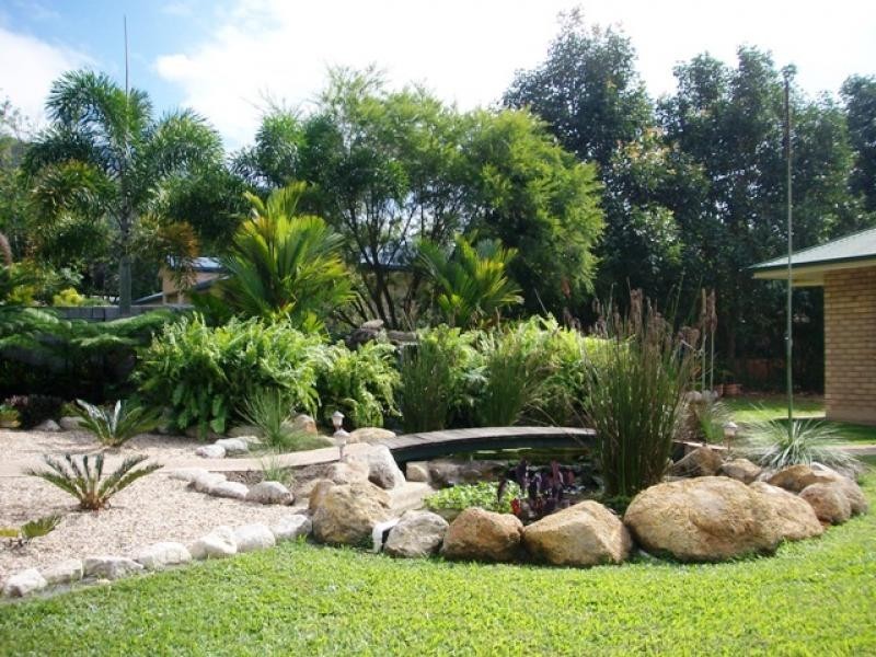 33-35 Runnymede Ave, Redlynch QLD 4870