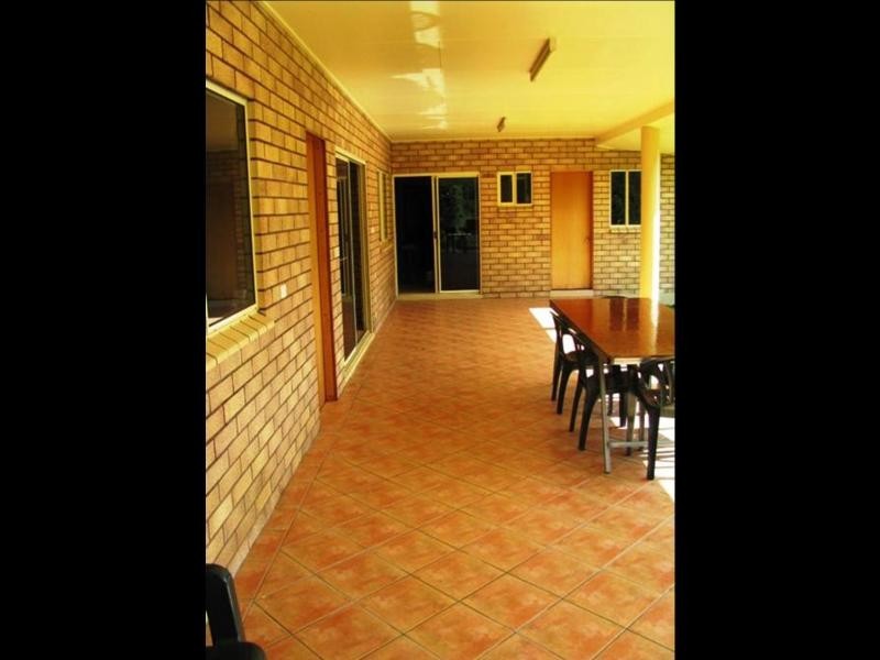 33-35 Runnymede Ave, Redlynch QLD 4870