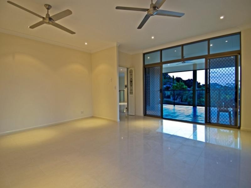 51 Summerhill Drive, Mooroobool QLD 4870