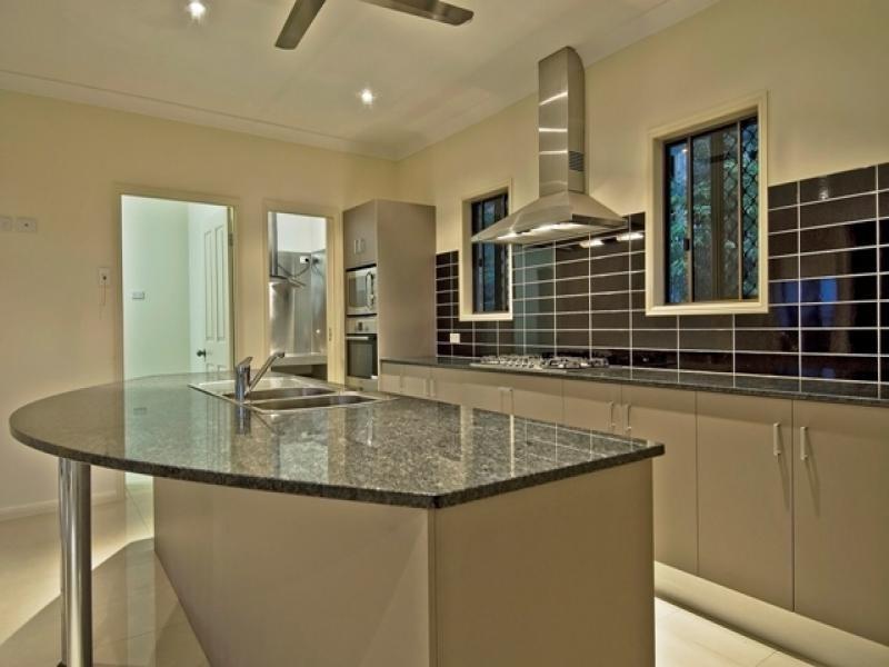 51 Summerhill Drive, Mooroobool QLD 4870