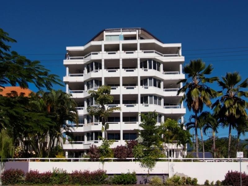 202/279 Esplanade, Cairns North QLD 4870