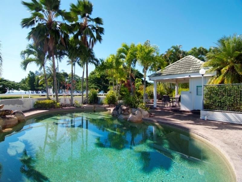 202/279 Esplanade, Cairns North QLD 4870