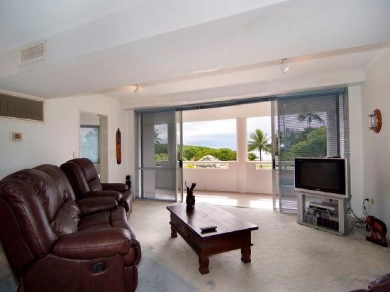 202/279 Esplanade, Cairns North QLD 4870