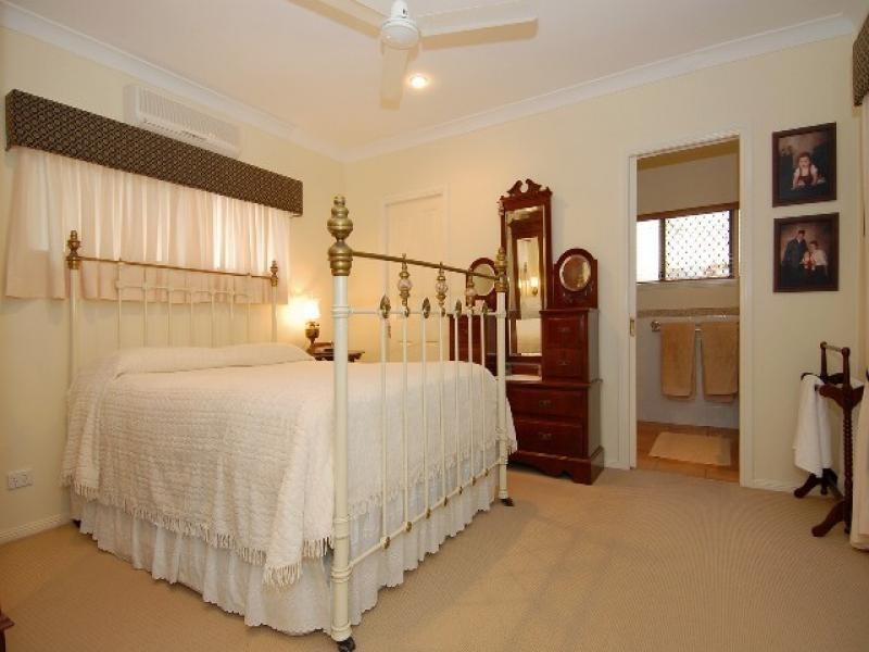 5 Senate Street, Bentley Park QLD 4869
