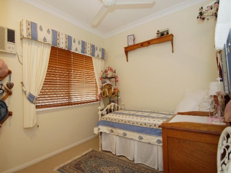 5 Senate Street, Bentley Park QLD 4869