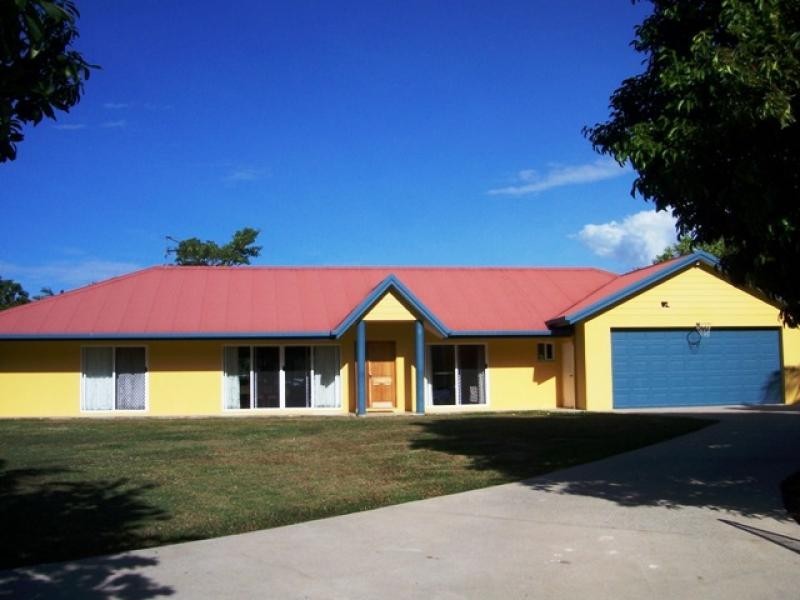 1 South Ellison Street, Clifton Beach QLD 4879