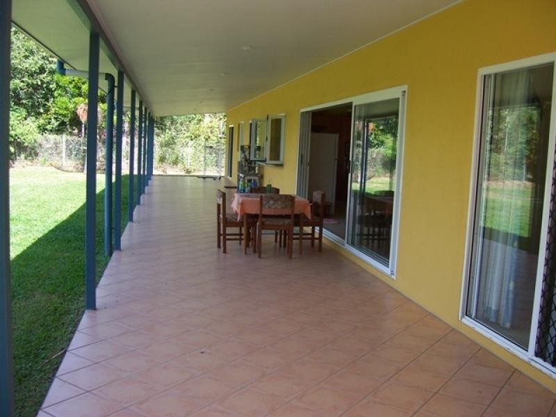 1 South Ellison Street, Clifton Beach QLD 4879