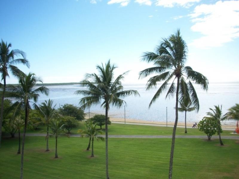 26/249 Esplanade, Cairns North QLD 4870