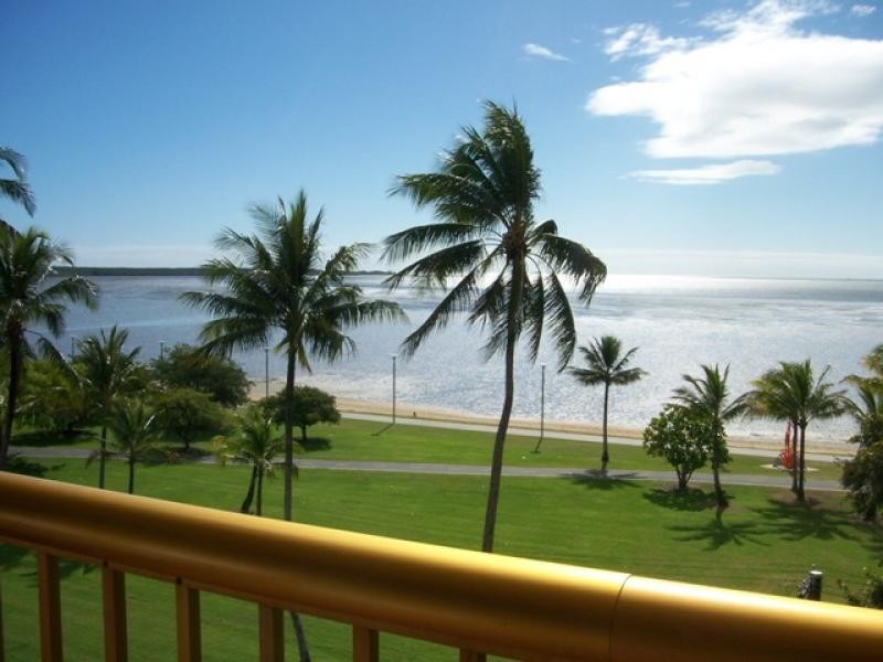 26/249 Esplanade, Cairns North QLD 4870