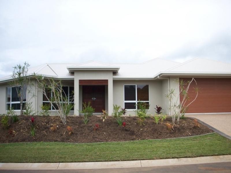 114 Springbrook Avenue, Redlynch QLD 4870