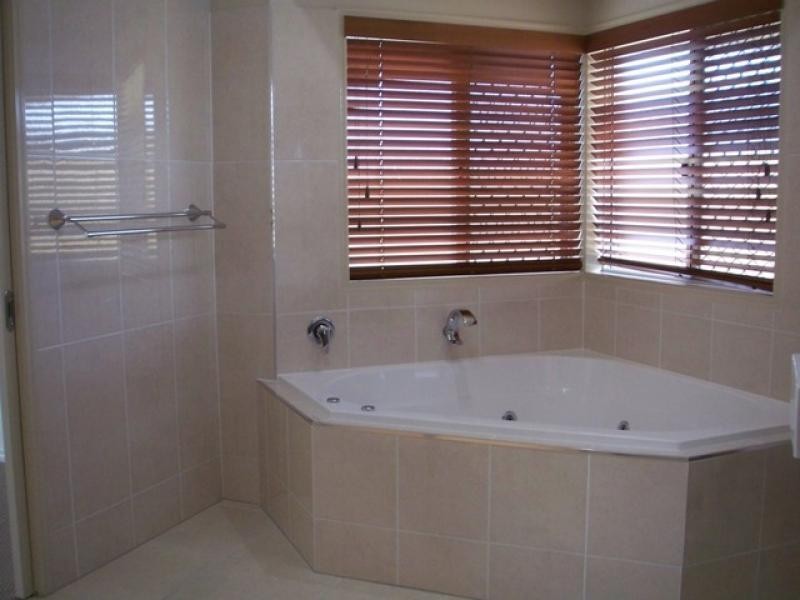 114 Springbrook Avenue, Redlynch QLD 4870