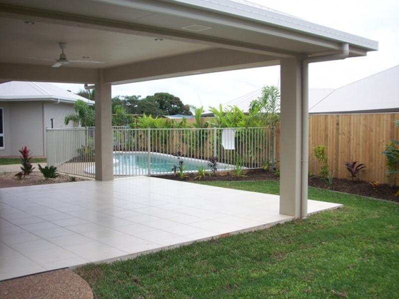 114 Springbrook Avenue, Redlynch QLD 4870