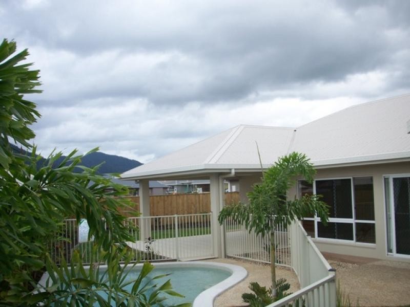 114 Springbrook Avenue, Redlynch QLD 4870