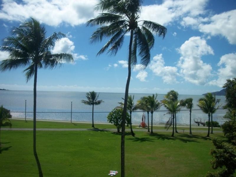 17/255 Esplanade, Cairns North QLD 4870