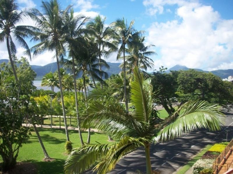 17/255 Esplanade, Cairns North QLD 4870