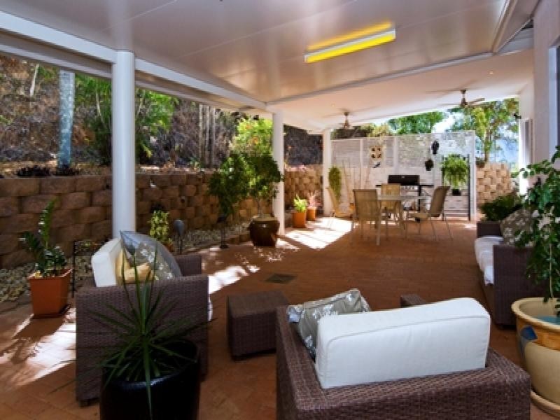 9 Woodmont Place, Mooroobool QLD 4870
