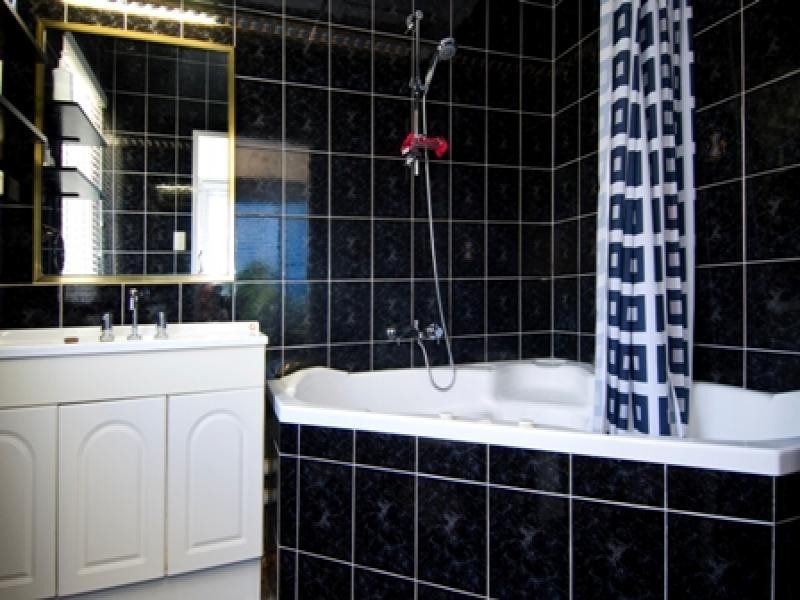 9 Woodmont Place, Mooroobool QLD 4870