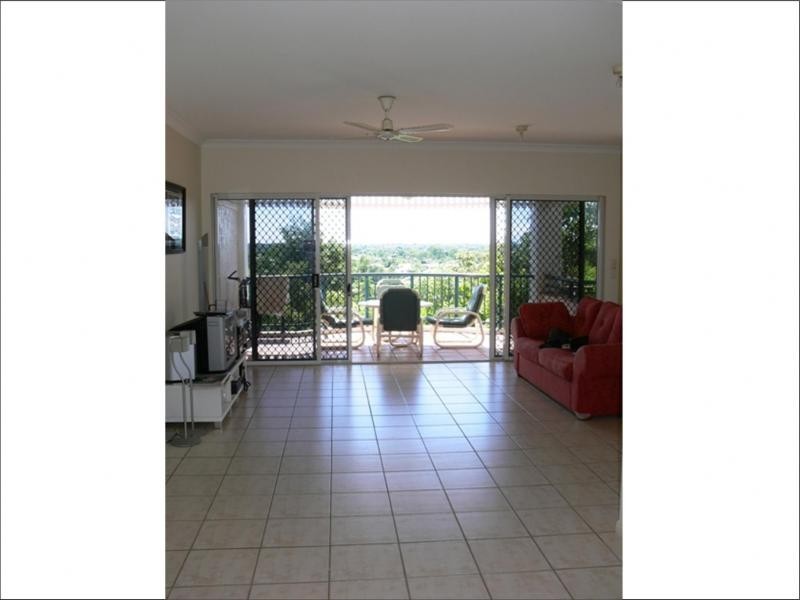 14/8 Munro Terrace, Mooroobool QLD 4870