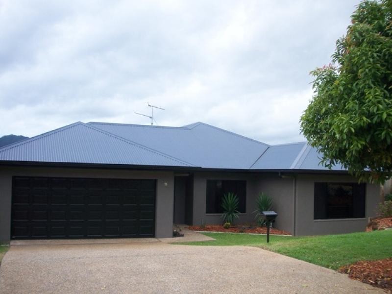 11 Ellestree Close, Redlynch QLD 4870