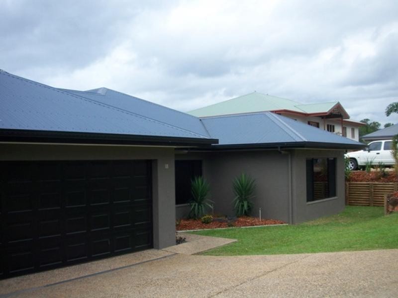 11 Ellestree Close, Redlynch QLD 4870