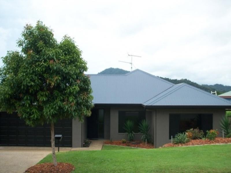 11 Ellestree Close, Redlynch QLD 4870