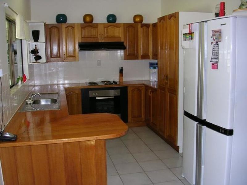 2 Melinga Close, Caravonica QLD 4878