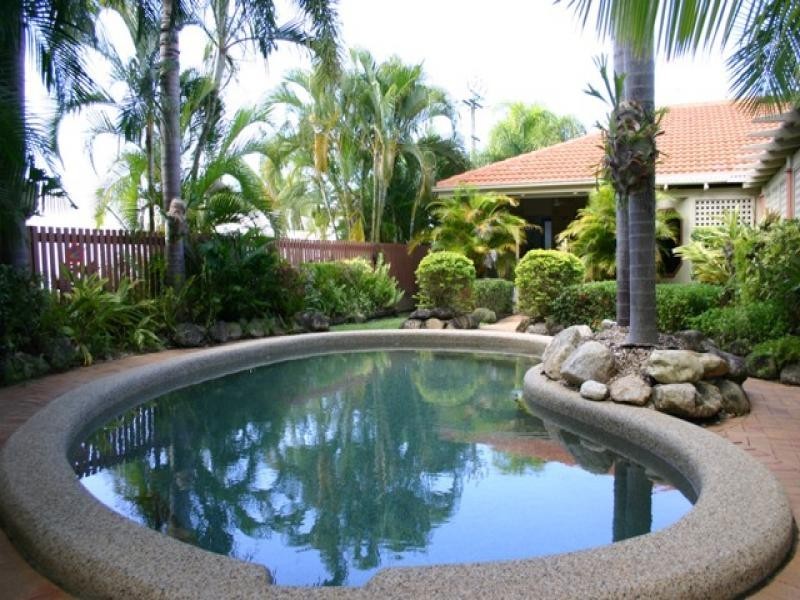 15 Knight Road, Smithfield QLD 4878