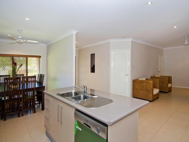 77 Walker Road, Bentley Park QLD 4869