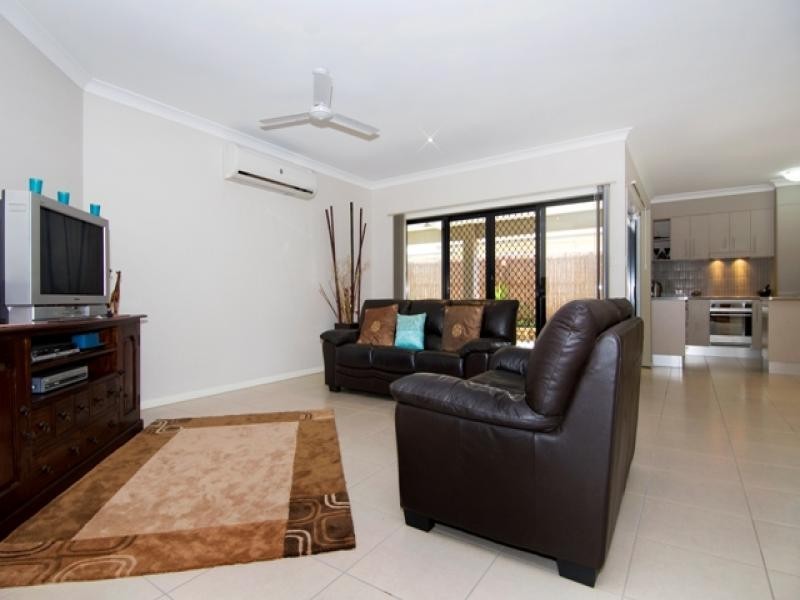 77 Walker Road, Bentley Park QLD 4869