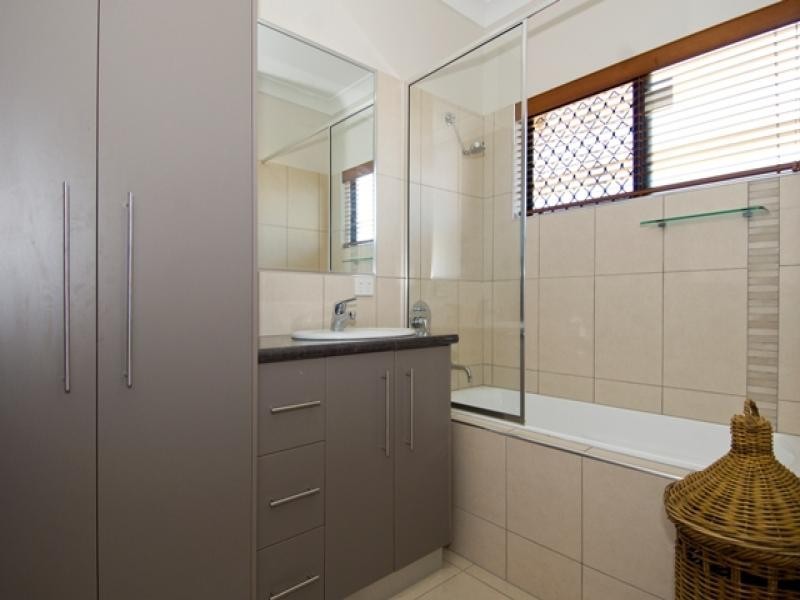 77 Walker Road, Bentley Park QLD 4869