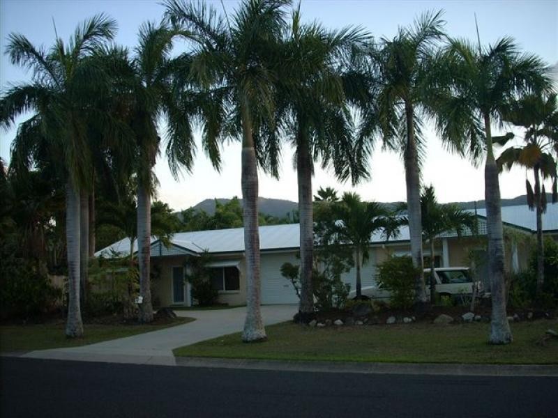 2/9 Frankston Street, Kewarra Beach QLD 4879