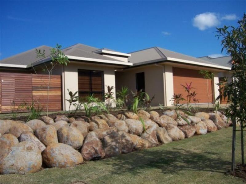 110 Springbrook Avenue, Redlynch QLD 4870