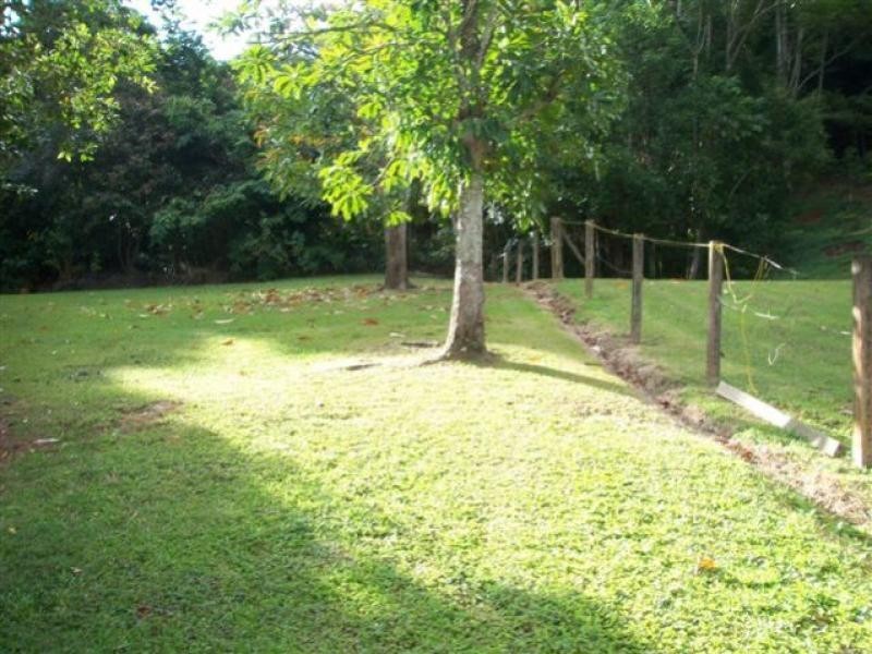 2 Creek Close, Bayview Heights QLD 4868