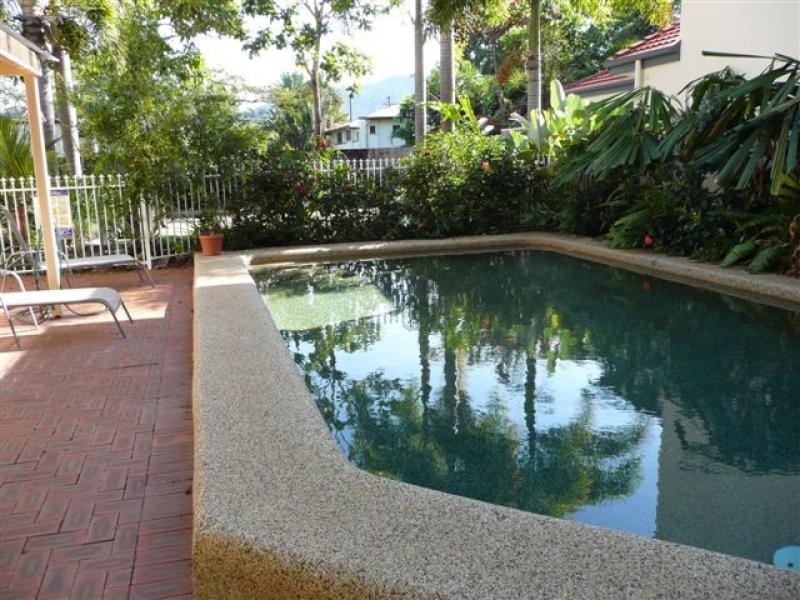 6/64 Charles Street, Manunda QLD 4870