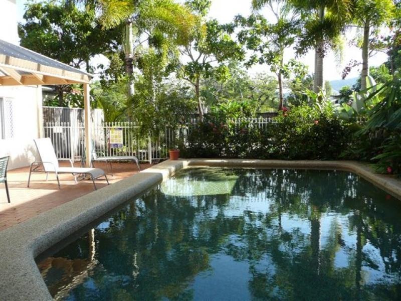 6/64 Charles Street, Manunda QLD 4870