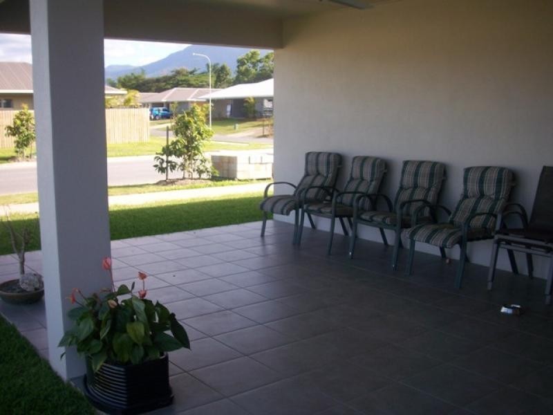 2 Goldberg Close, White Rock QLD 4868
