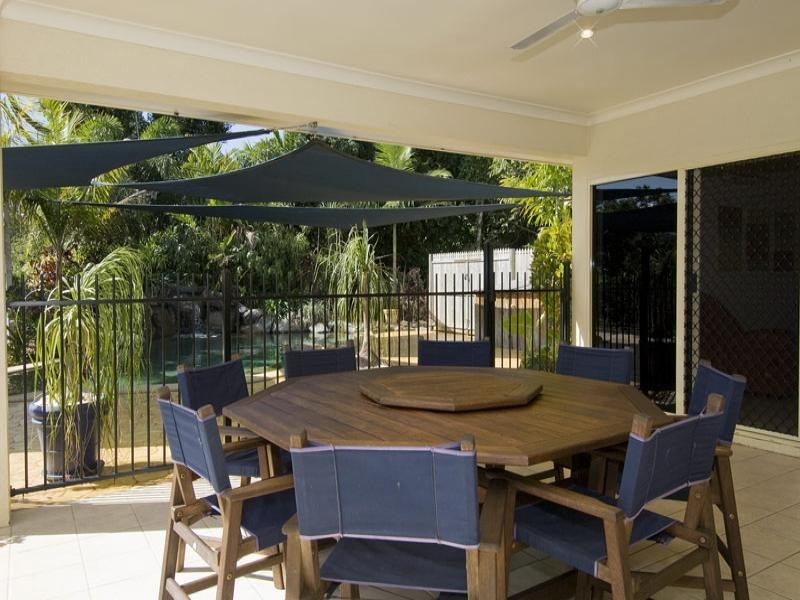 22 Chapel Close, Brinsmead QLD 4870