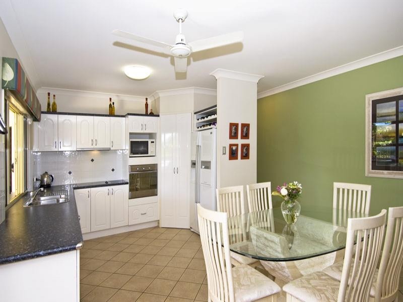 22 Chapel Close, Brinsmead QLD 4870