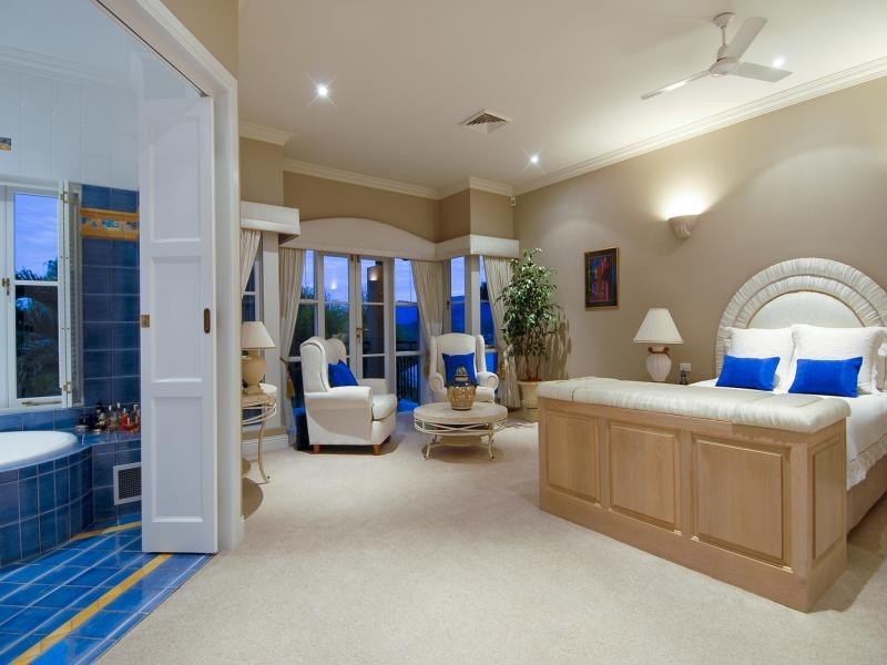 8 Knott Court, Whitfield QLD 4870
