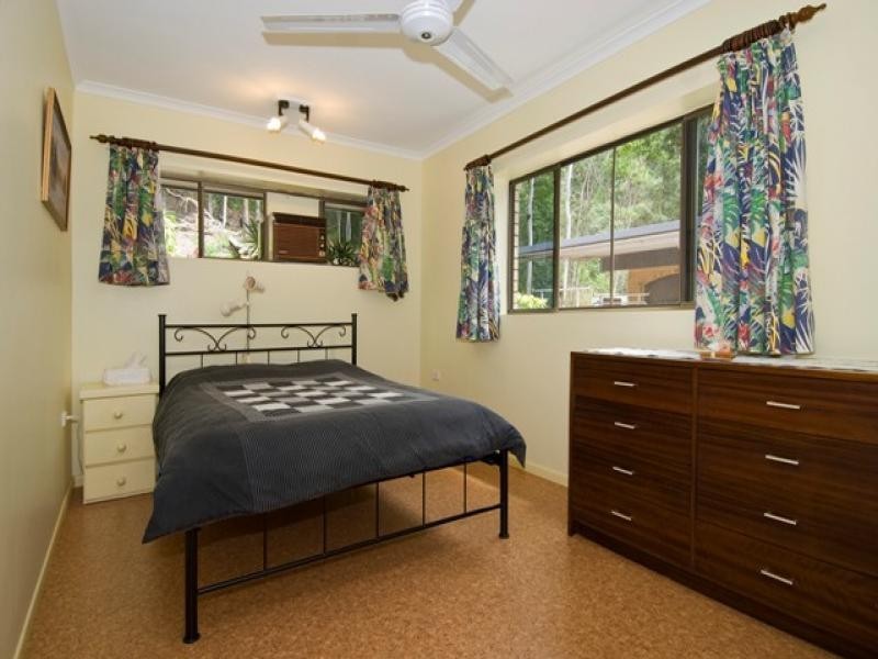 9-11 Headland Close, Edmonton QLD 4869