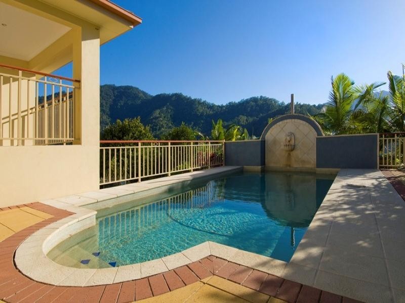 7 East Parkridge Drive, Brinsmead QLD 4870