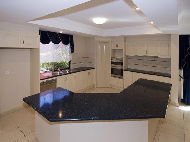 7 East Parkridge Drive, Brinsmead QLD 4870