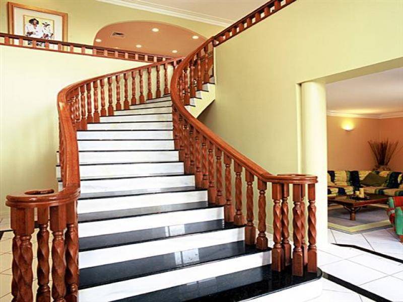 12 Julian Close, Mooroobool QLD 4870