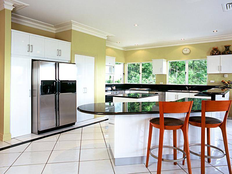 12 Julian Close, Mooroobool QLD 4870