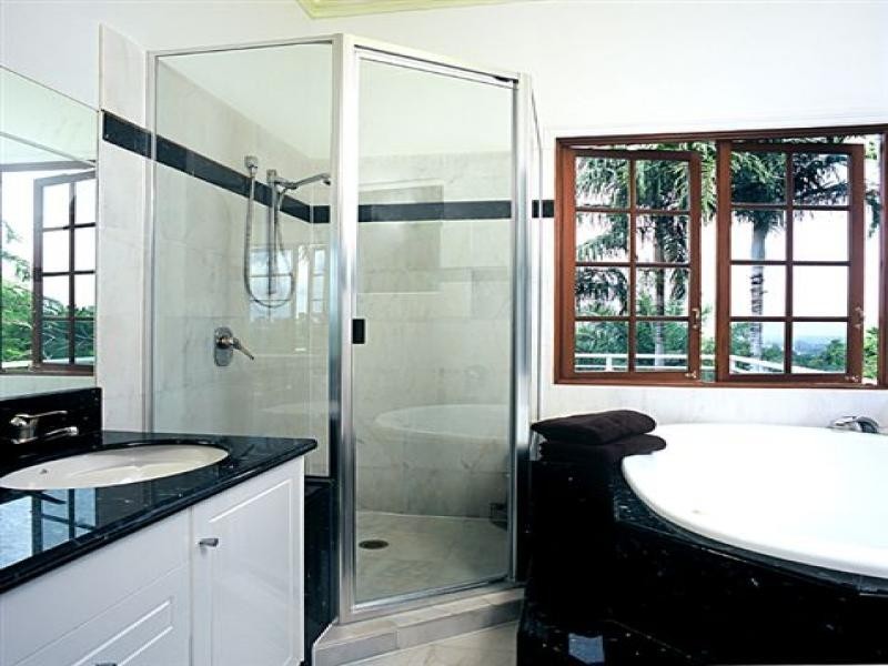 12 Julian Close, Mooroobool QLD 4870