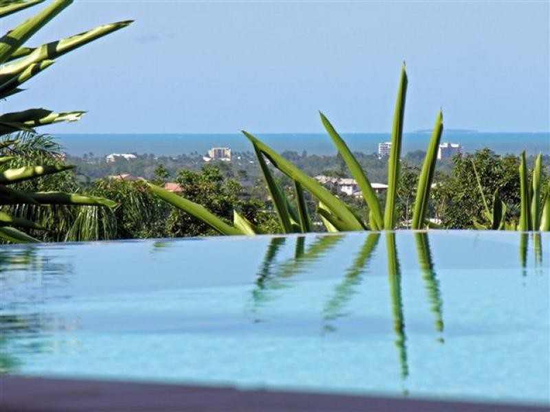 12 Julian Close, Mooroobool QLD 4870