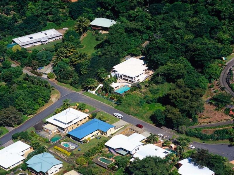 12 Julian Close, Mooroobool QLD 4870