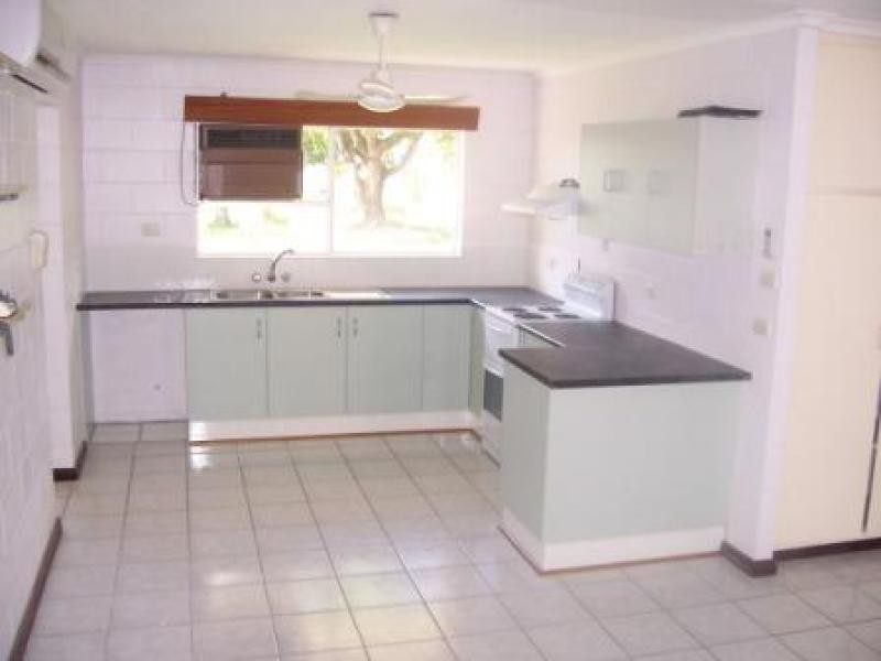 Manunda QLD 4870