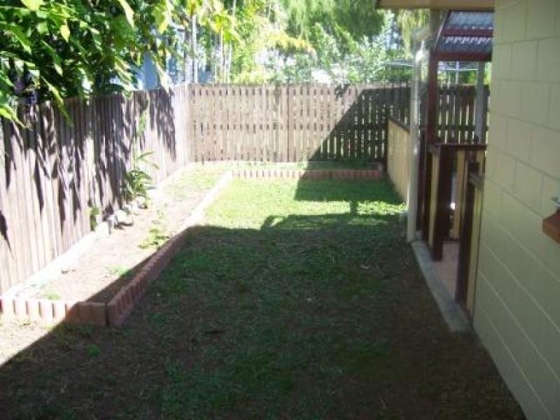 Manunda QLD 4870