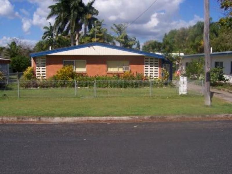 Manunda QLD 4870